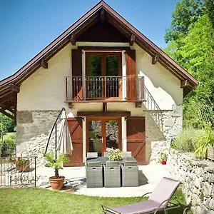Chambres D'hotes Des Lodges De La Cascade Yenne